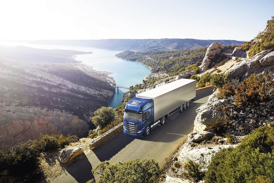 IVECO S-WAY NP 460 wins Sustainable Truck of the Year 2021 Award